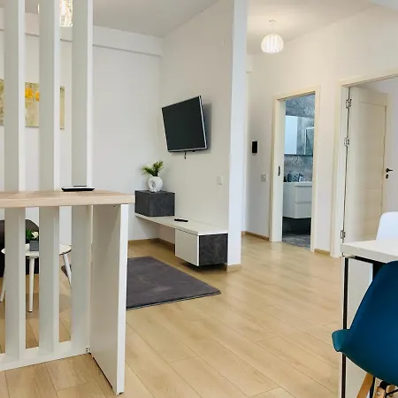 Gooapartments Mamaia Two